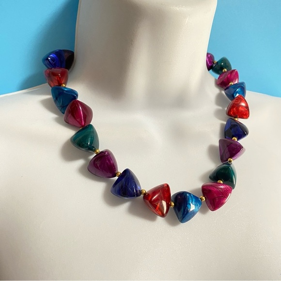 Jeweltone Lucite Pyramid Shape Vintage Bead Necklace - Picture 5 of 8